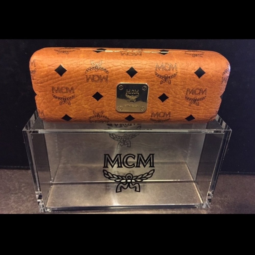 BOGO MCM Case Set